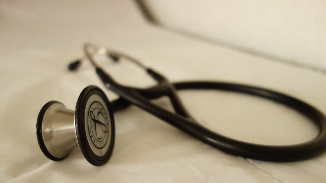 stethoscope, doctor, health-2359757.jpg